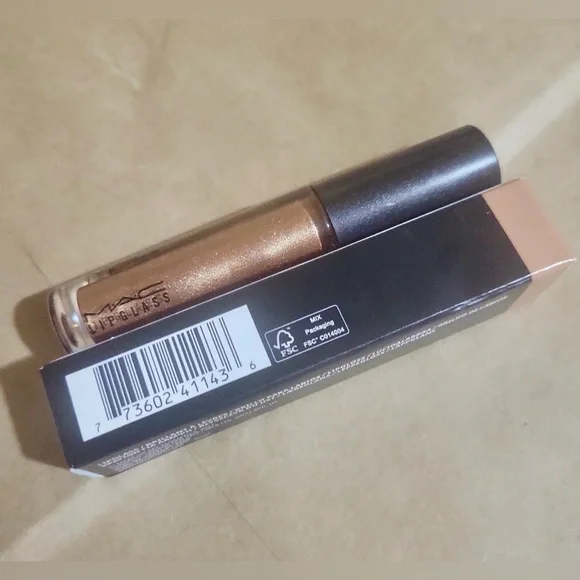 MAC LIPGLASS OH BABY - Picture 5 of 6